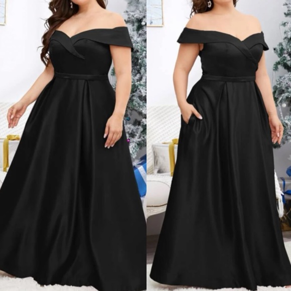 Elegant Black Off-Shoulder Maxi Dress - Picture 3 of 6